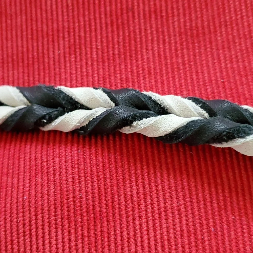 Brand New Leather Dog Collar Black/White 10 inch